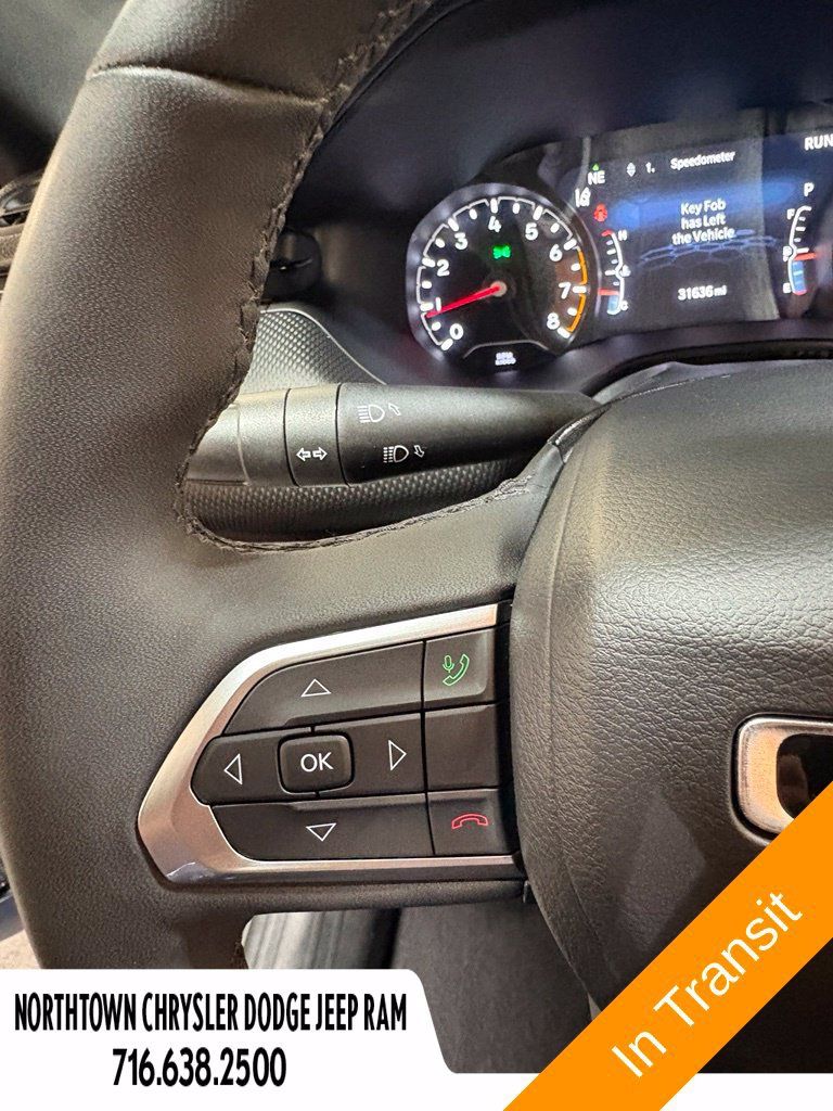 Used 2023 Jeep Compass Latitude w/ Convenience Group AWD/4WD image 24