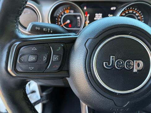 Used 2022 Jeep Wrangler Unlimited Sport image 25