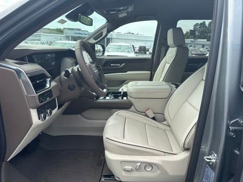 New 2026 GMC Yukon Denali AWD/4WD image 9