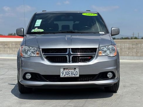Used 2019 Dodge Grand Caravan SXT image 8