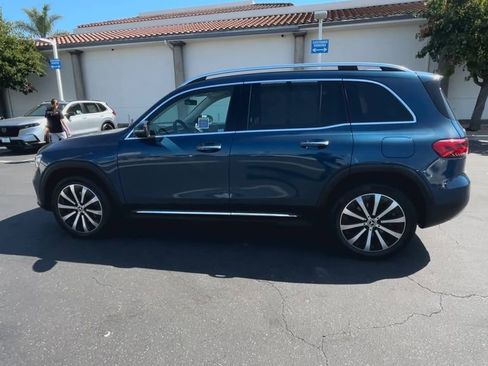 Used 2021 Mercedes-Benz GLB 250 w/ Premium Package image 6