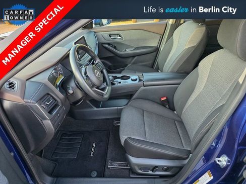 Used 2023 Nissan Rogue SV image 15