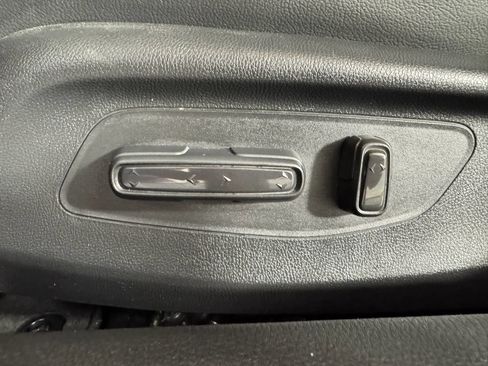 Used 2022 Honda Civic Touring image 35