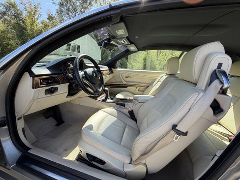 Used 2008 BMW 328i Convertible image 9