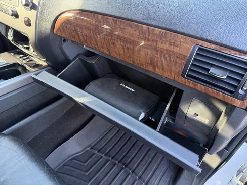 Used 2015 Nissan Armada Platinum w/ 2nd Row Captain Seat Package AWD/4WD image 10
