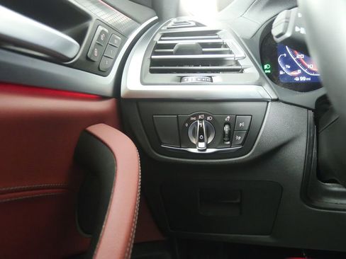 Certified 2025 BMW X4 M40i image 21