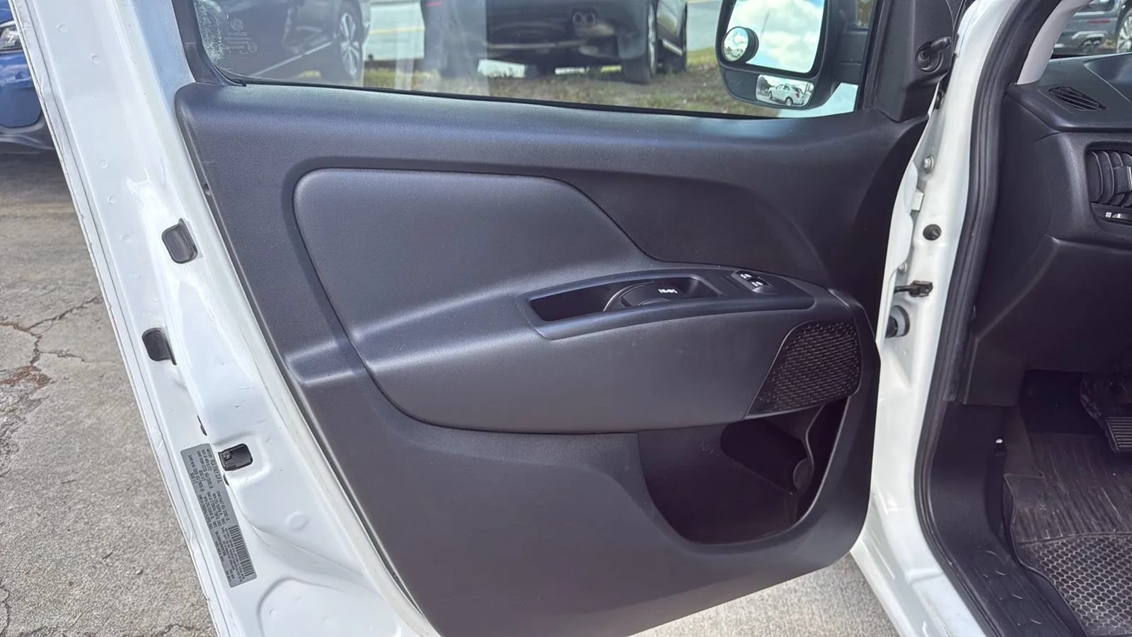 Used 2022 RAM ProMaster City Tradesman FWD image 11
