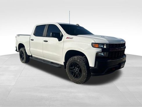 Used 2021 Chevrolet Silverado 1500 Custom Trail Boss w/ LPO, Dark Essentials Package image 3