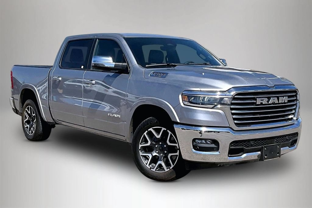 Used 2025 RAM 1500 Laramie AWD/4WD image 1