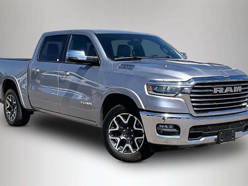 Used 2025 RAM 1500 Laramie AWD/4WD image 1