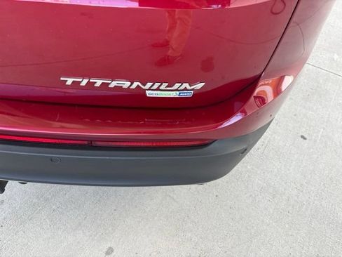 Used 2018 Ford Edge Titanium w/ Equipment Group 301A AWD/4WD image 11
