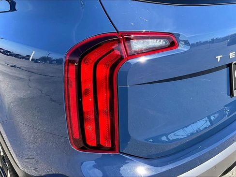 Used 2025 Kia Telluride S FWD image 42