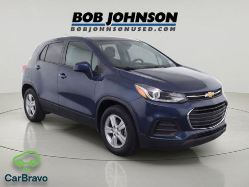 Certified 2019 Chevrolet Trax LS w/ Tint and Cruise Package image 1