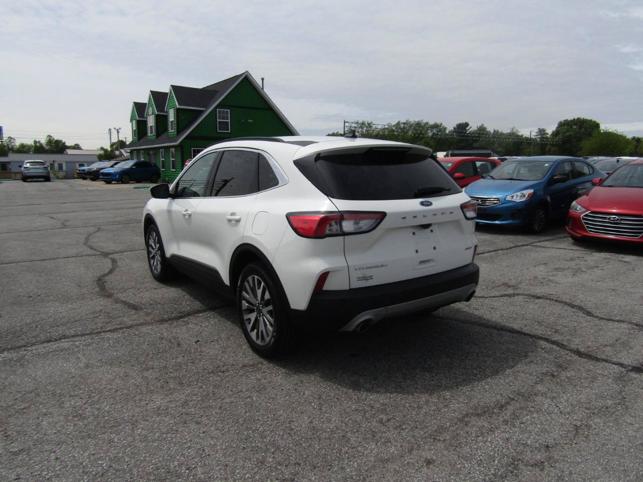 Used 2022 Ford Escape Titanium AWD/4WD image 5
