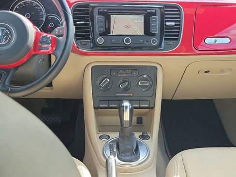 Used 2013 Volkswagen Beetle 2.5 image 25
