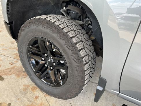 Certified 2023 Chevrolet Silverado 1500 LT Trail Boss w/ Convenience Package II image 22