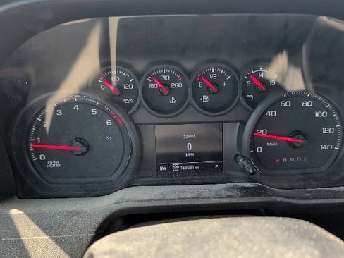 Used 2020 GMC Sierra 1500 4x4 Crew Cab w/ Sierra Value Package image 17