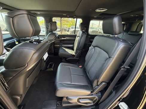 New 2026 Jeep Grand Wagoneer L Summit AWD/4WD image 11