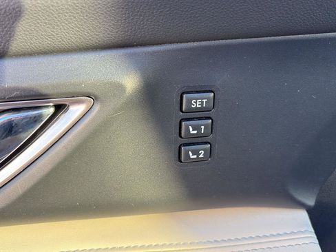 Used 2020 Subaru Ascent Limited image 14