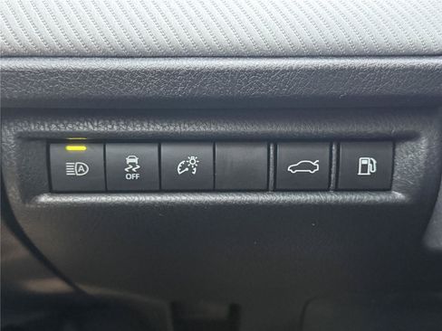 Used 2025 Toyota Camry SE AWD/4WD image 20
