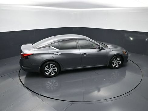 Used 2025 Nissan Altima 2.5 S FWD image 26