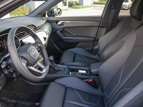 Certified 2025 Audi Q3 2.0T Premium w/ Convenience Package image 22