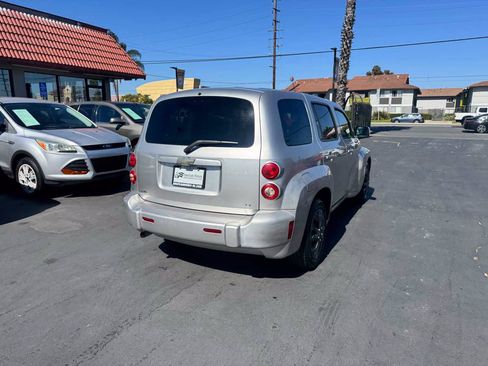 Used 2008 Chevrolet HHR LT FWD image 5