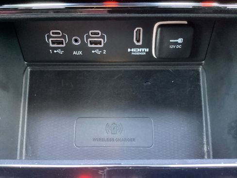 Used 2023 Jeep Grand Cherokee Overland w/ Advanced Protech Group III image 25