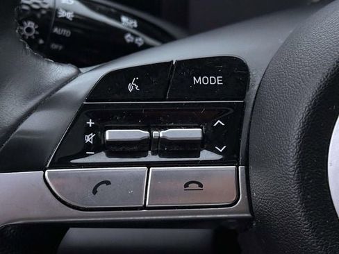 Used 2023 Hyundai Elantra Limited image 25