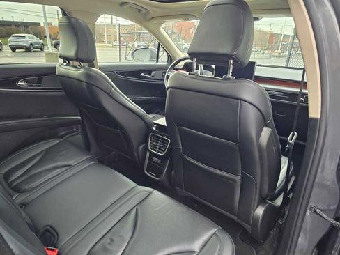 Used 2021 Lincoln Nautilus Reserve w/ Monochromatic Package image 31