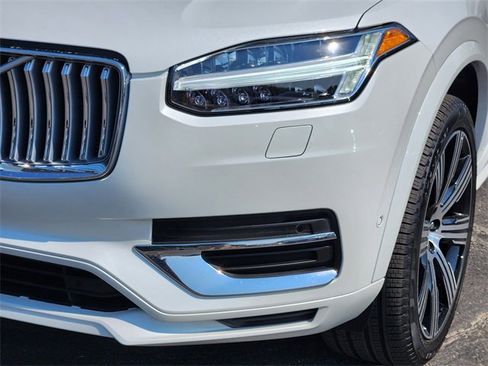 Certified 2025 Volvo XC90 T8 Plus w/ Protection Package Premier image 11