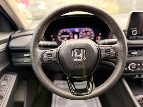 Used 2025 Honda Accord SE image 18