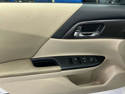 Used 2014 Honda Accord LX image 18