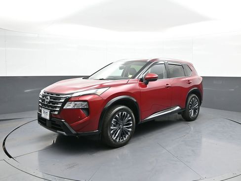 Used 2026 Nissan Rogue Platinum w/ Tech Package AWD/4WD image 1