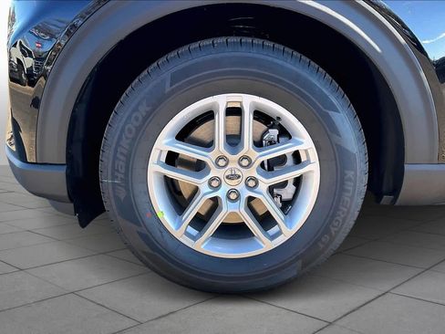 New 2026 Ford Explorer Active w/ Active Comfort Package image 11