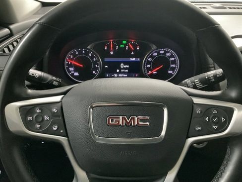 Used 2024 GMC Terrain SLT image 25