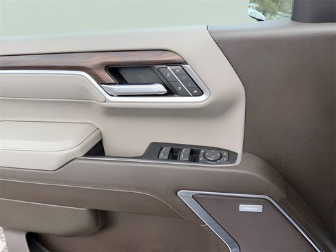 Used 2023 GMC Sierra 1500 SLT w/ SLT Premium Package image 24