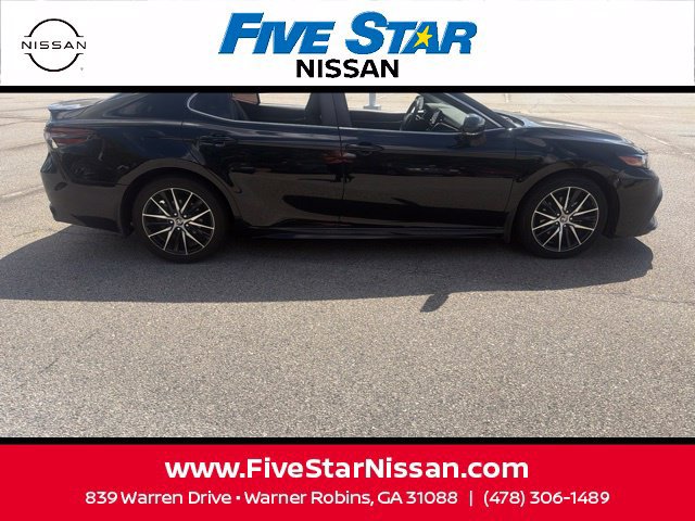 Used 2024 Toyota Camry SE FWD image 8