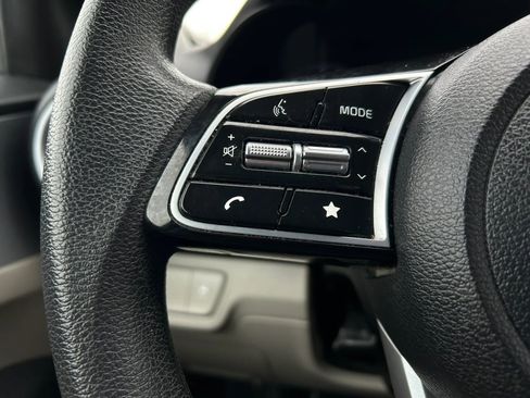 Used 2023 Kia Forte LXS w/ LXS Technology Package FWD image 11