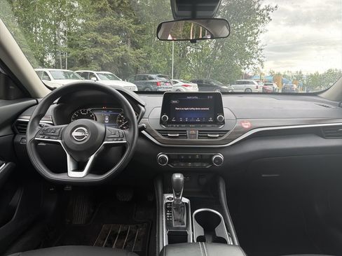 Used 2023 Nissan Altima 2.5 SV FWD image 22