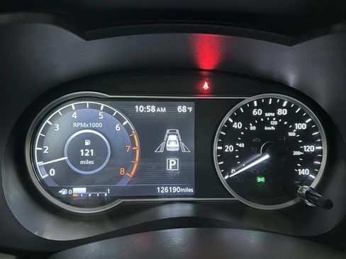 Used 2021 Nissan Versa SV image 12