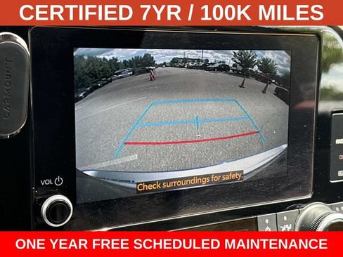 Used 2023 Toyota Highlander XLE FWD image 21
