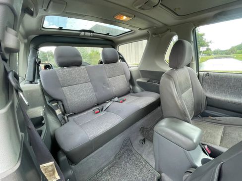 Used 2002 Isuzu Rodeo Sport RWD image 23