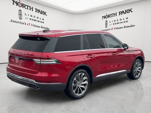 New 2026 Lincoln Aviator AWD image 5