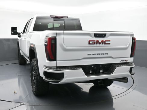 Used 2024 GMC Sierra 2500 AT4 w/ AT4 Premium Plus Package image 7