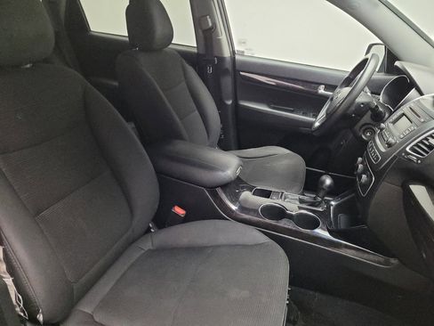 Used 2014 Kia Sorento LX FWD image 21