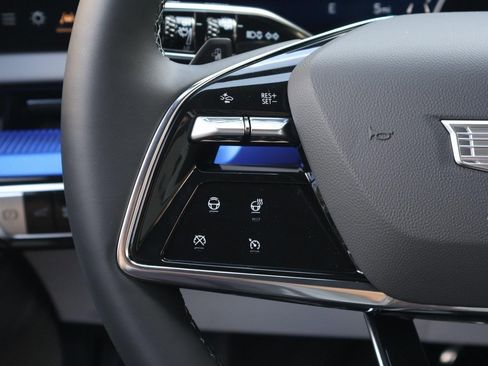New 2026 Cadillac Optiq Luxury 1 image 21