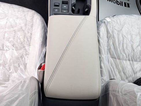 New 2026 Nissan Sentra SL w/ Floor Mat Package FWD image 27