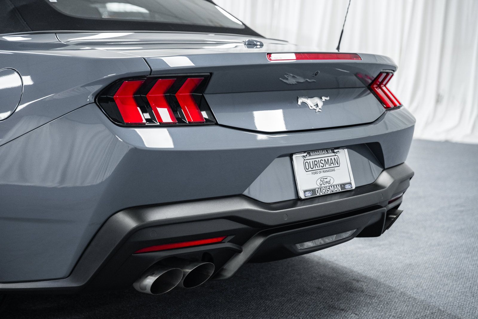 Used 2024 Ford Mustang Convertible RWD image 6