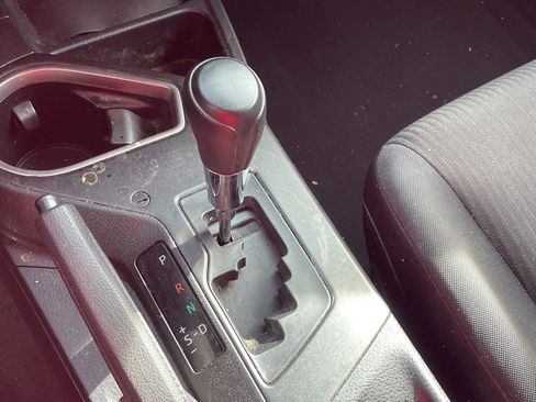 Used 2016 Toyota RAV4 LE image 5